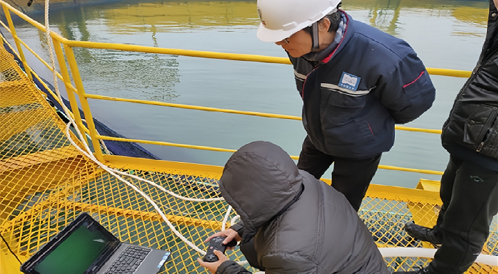 ROV協(xié)助布置深海養(yǎng)殖網(wǎng)箱